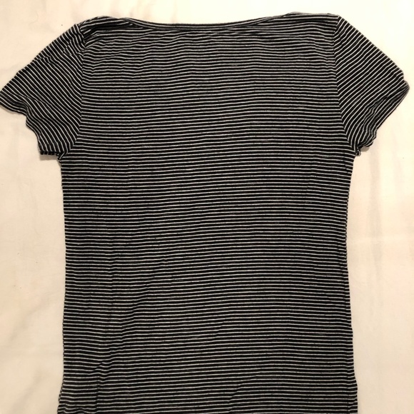 V-neck shirt - Picture 2 of 2